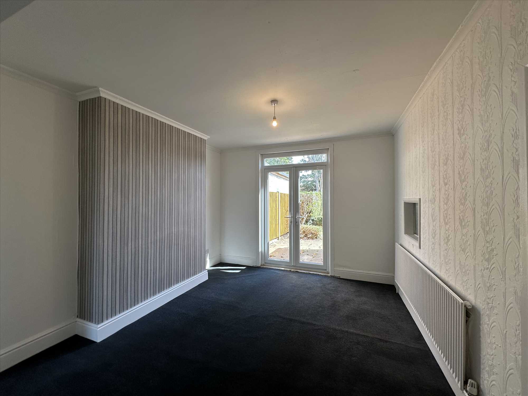 Henderson Avenue - Picture 3