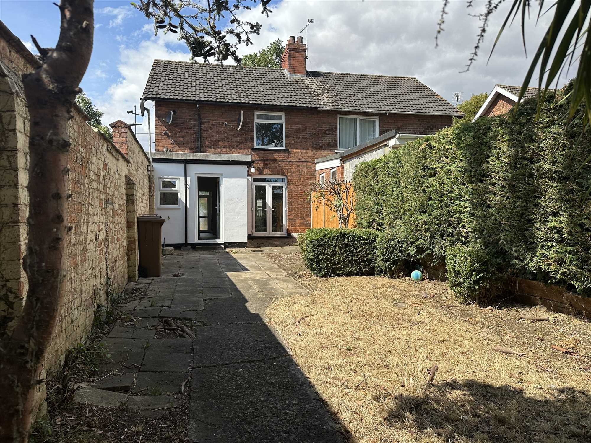 Henderson Avenue - Picture 11