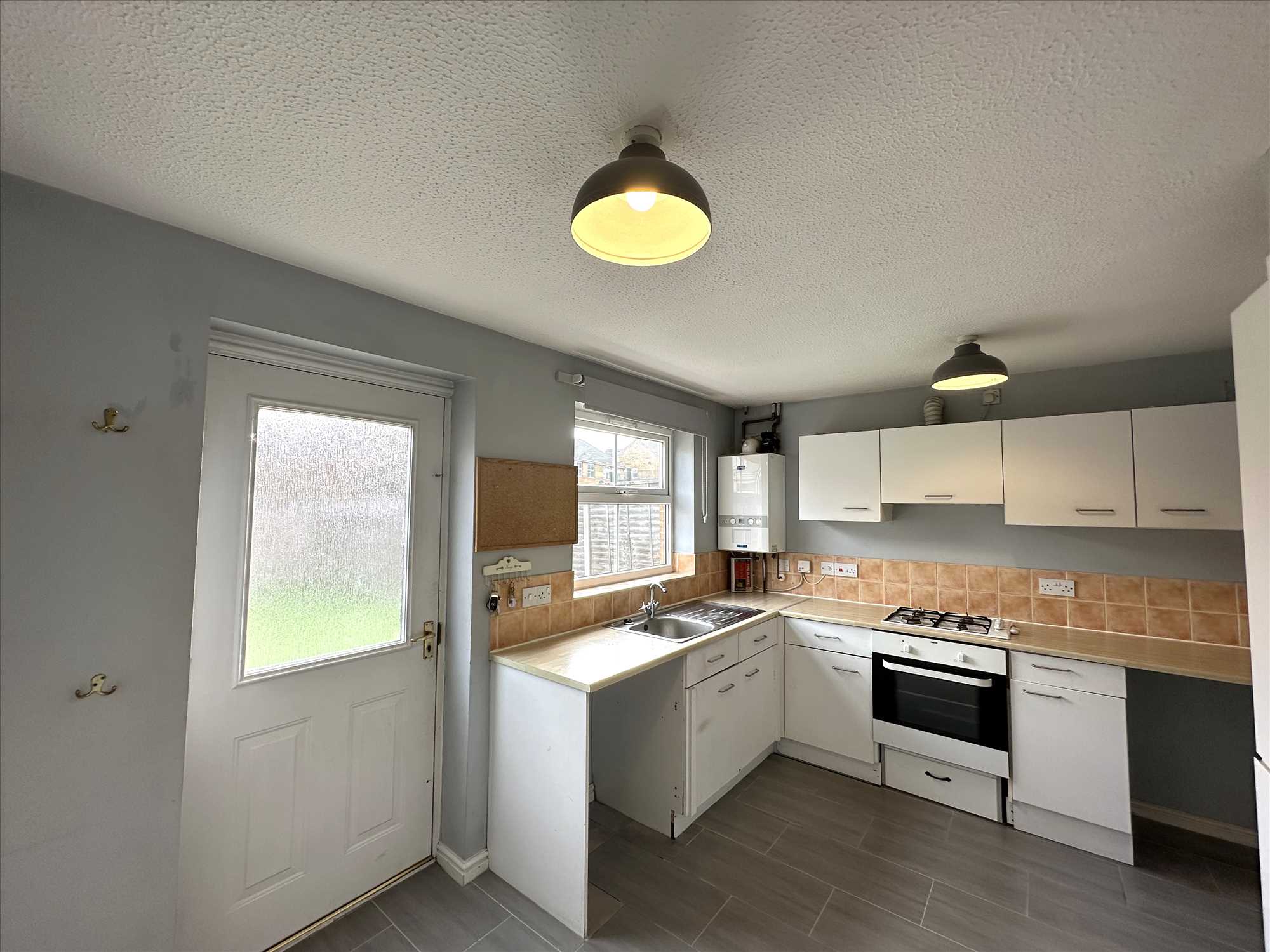 Headingley Avenue - Picture 6