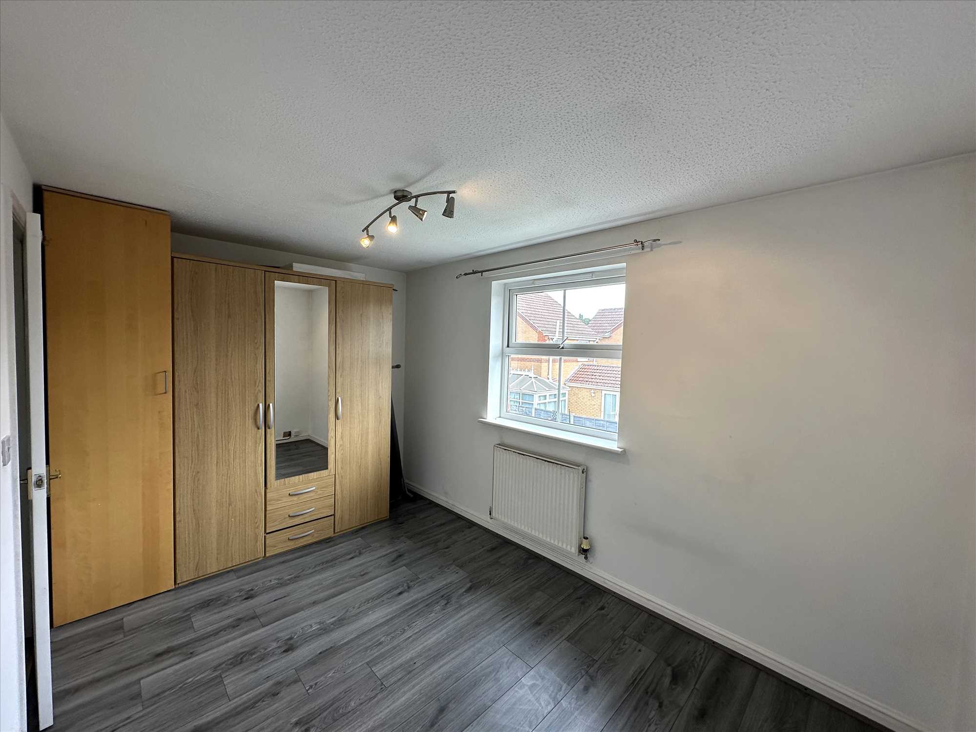 Headingley Avenue - Picture 8
