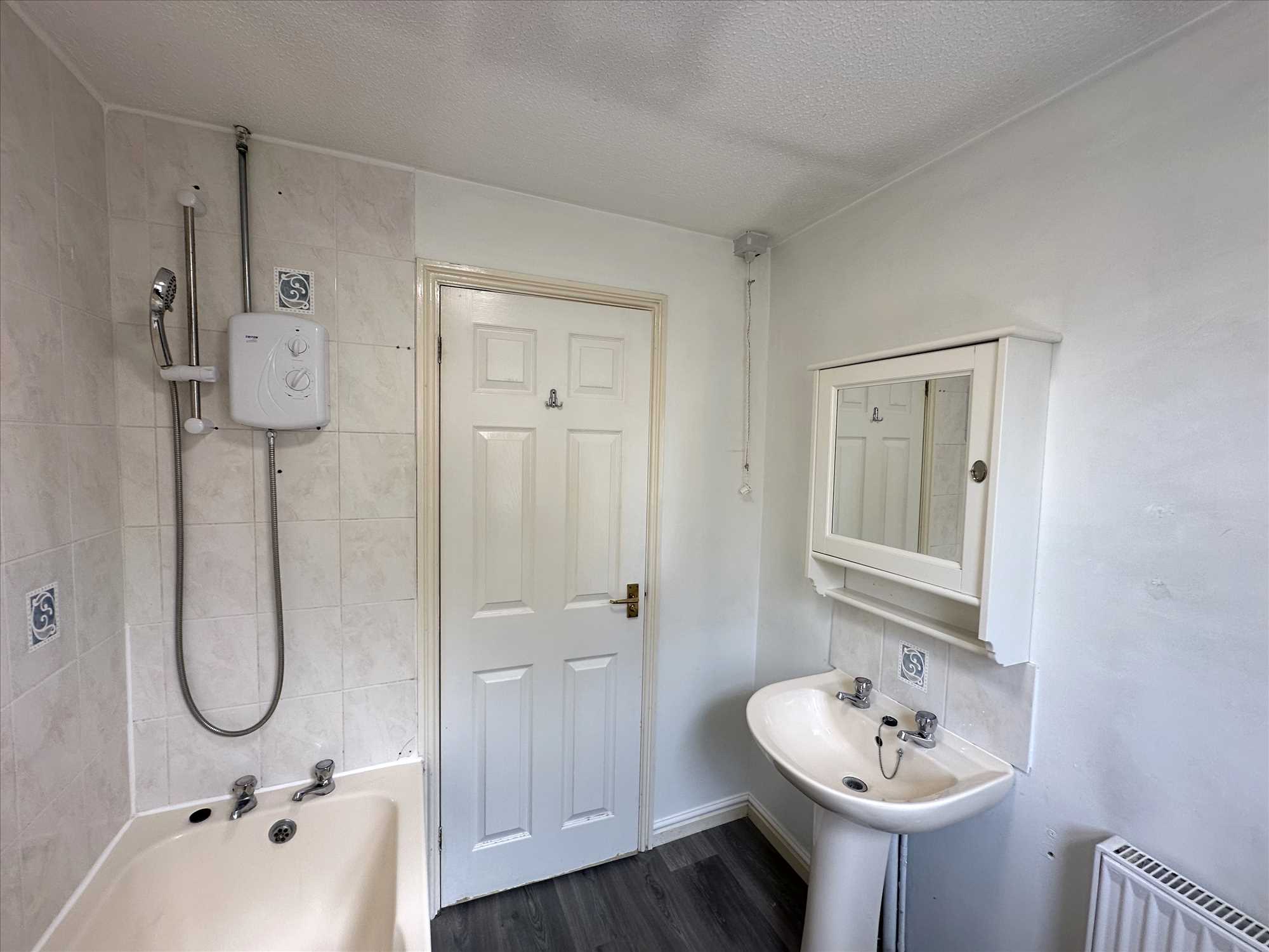 Headingley Avenue - Picture 12