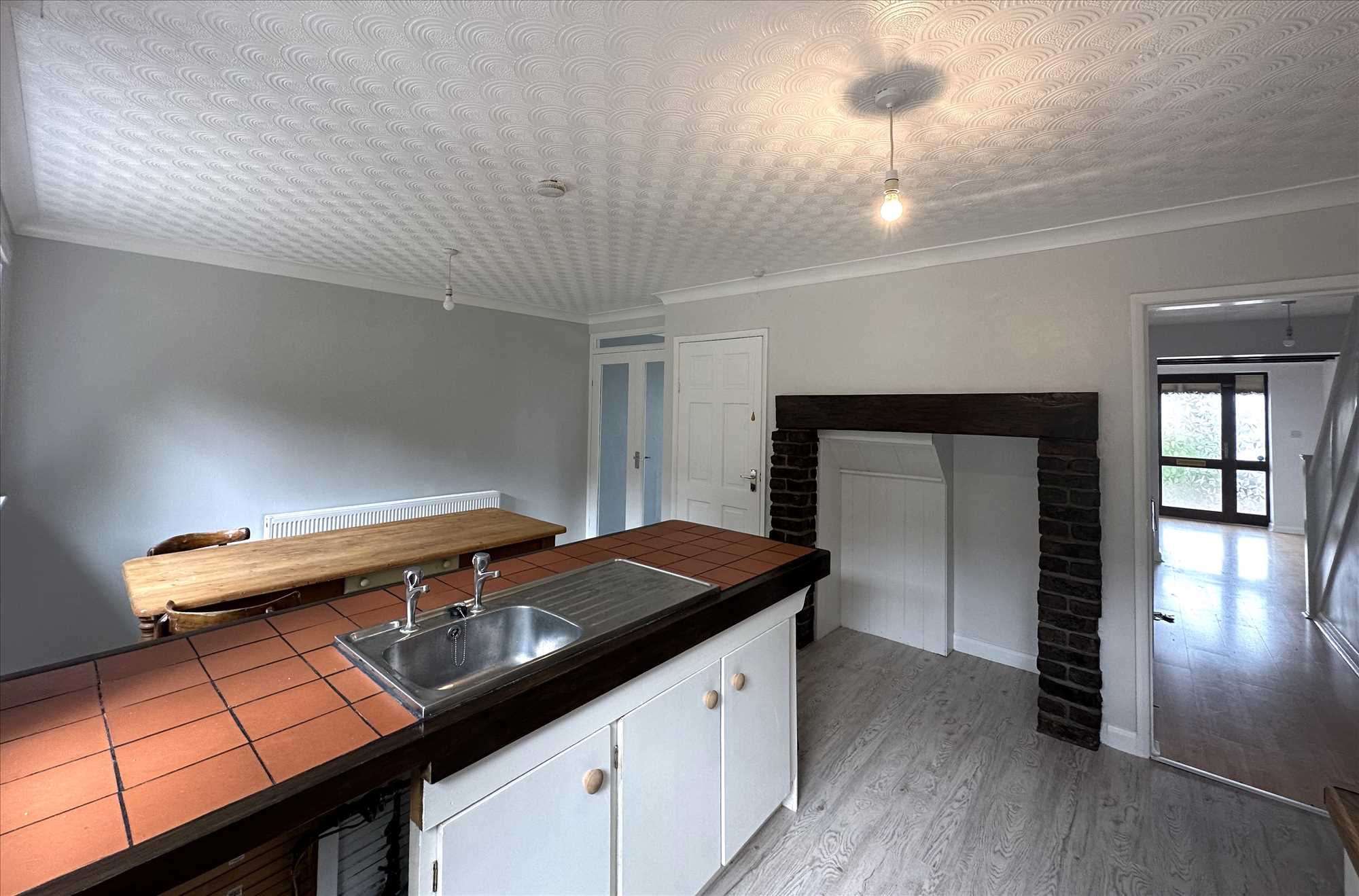 Astley Crescent - Picture 5