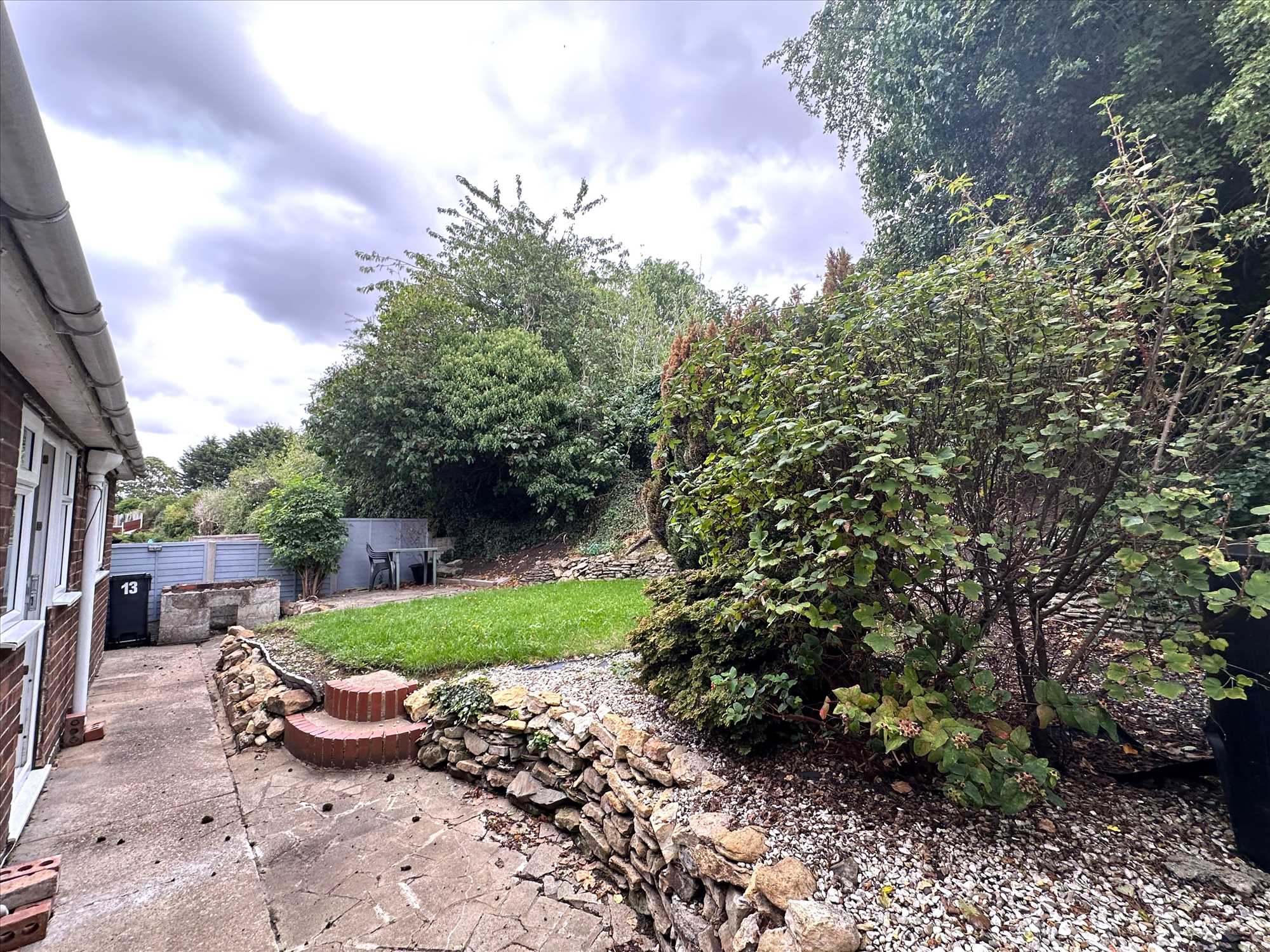 Astley Crescent - Picture 16
