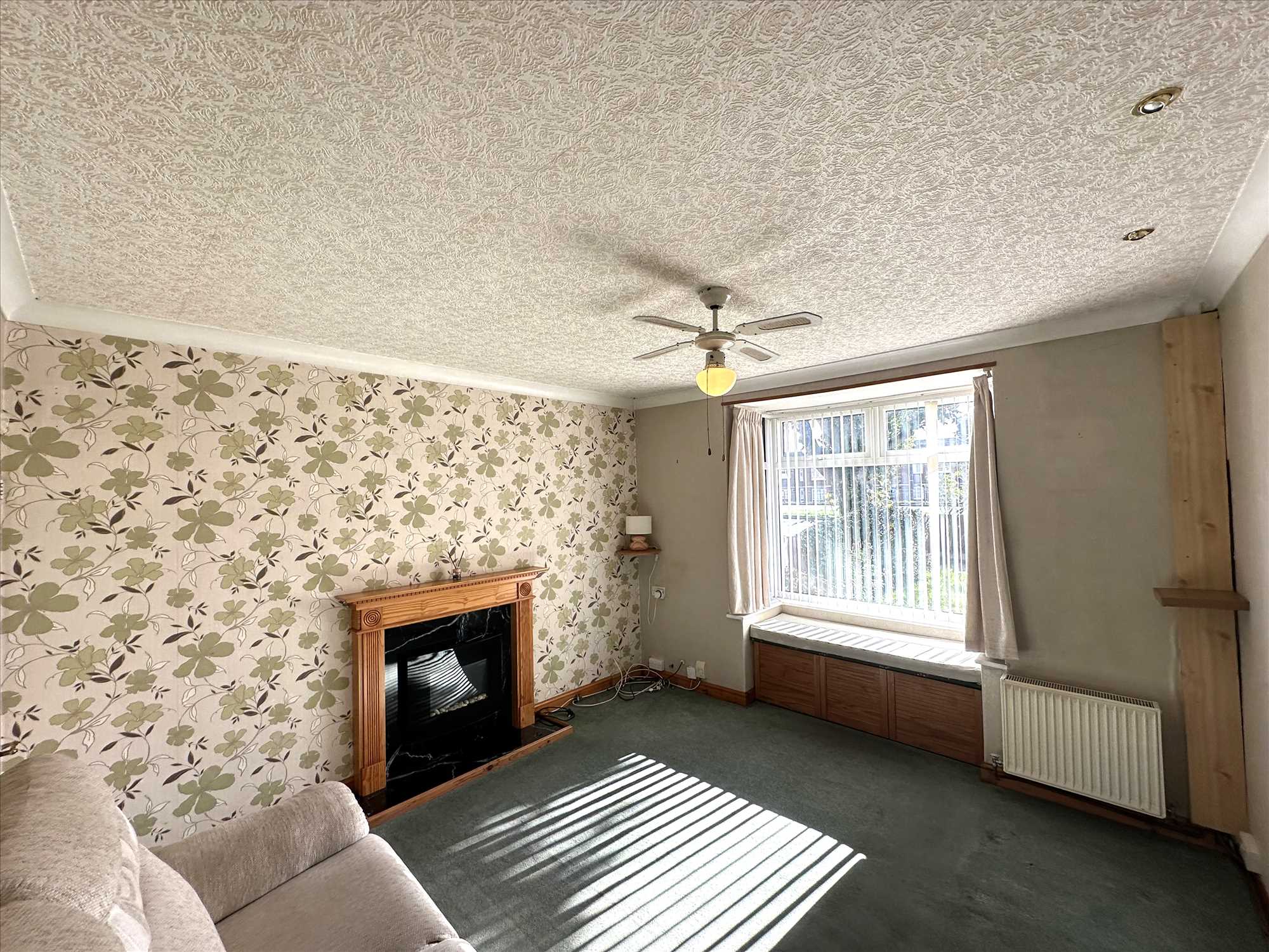 Queensway - Picture 2