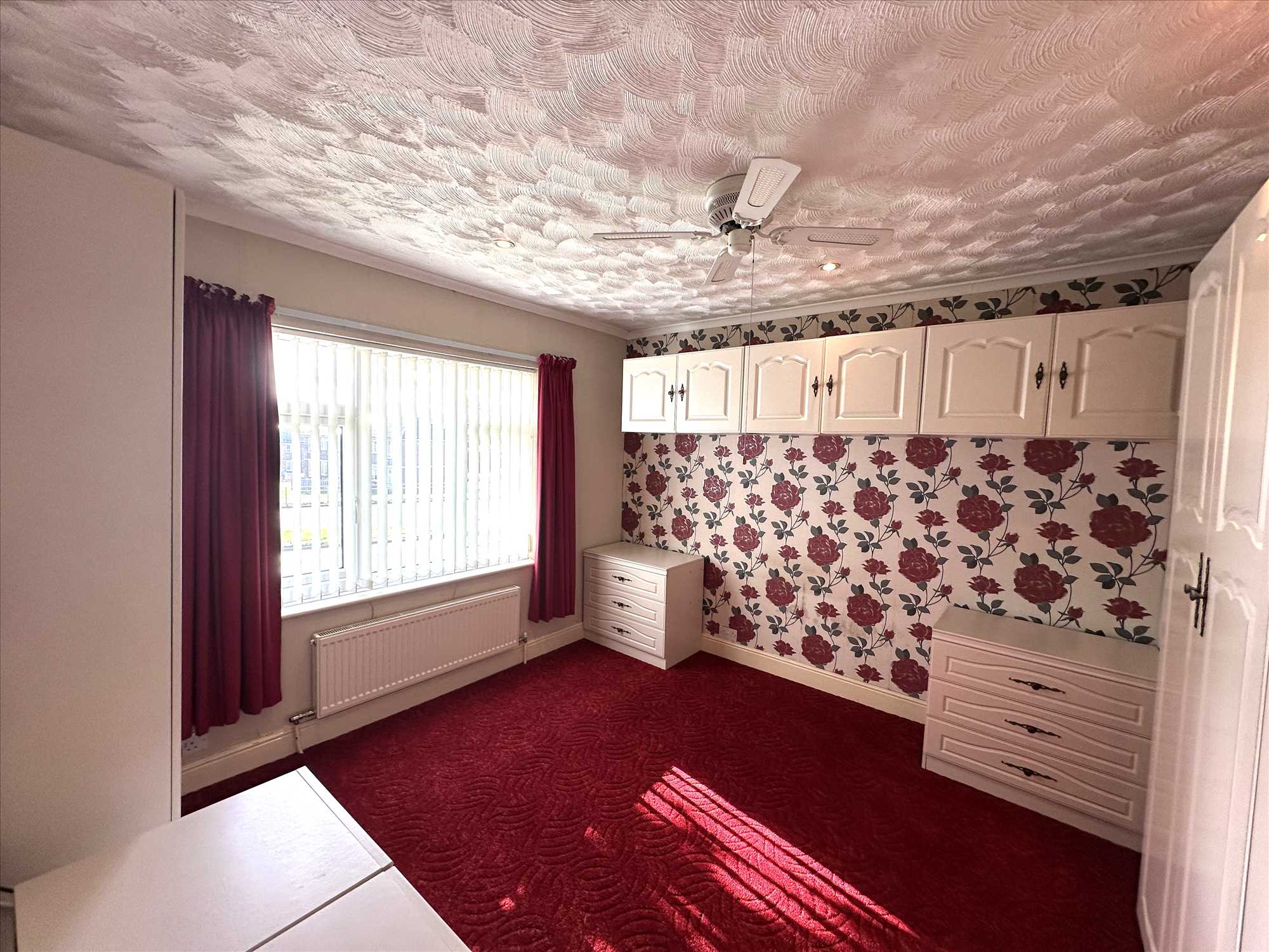 Queensway - Picture 7